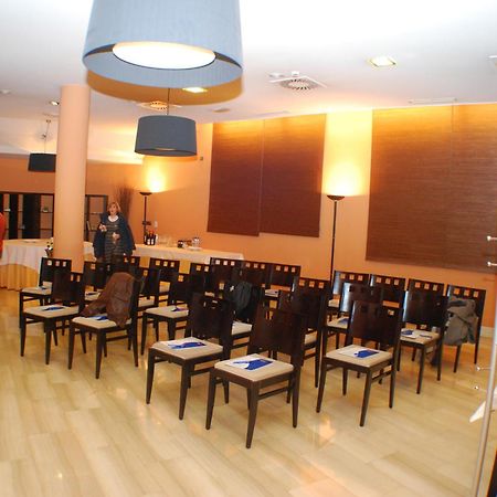 Hotel Mieres Del Camino Экстерьер фото